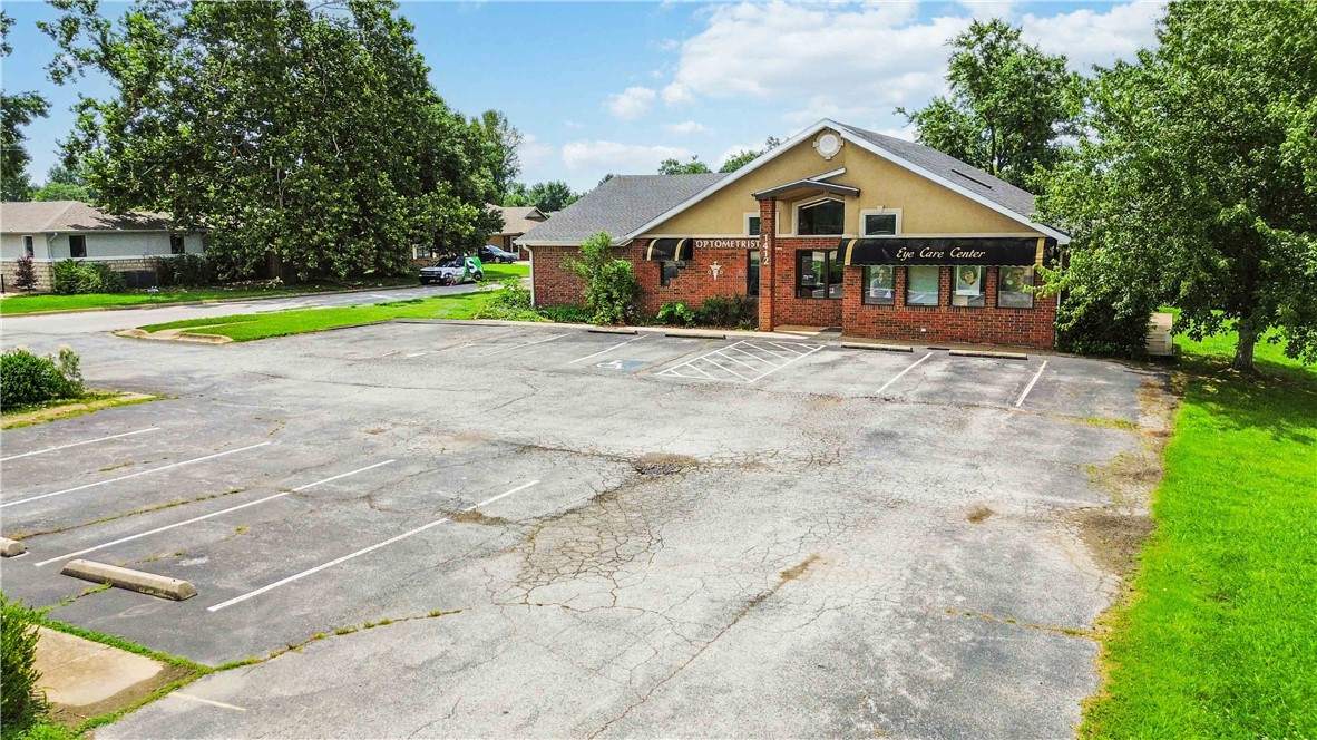 main property photo 11