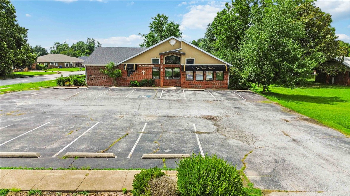 main property photo 13