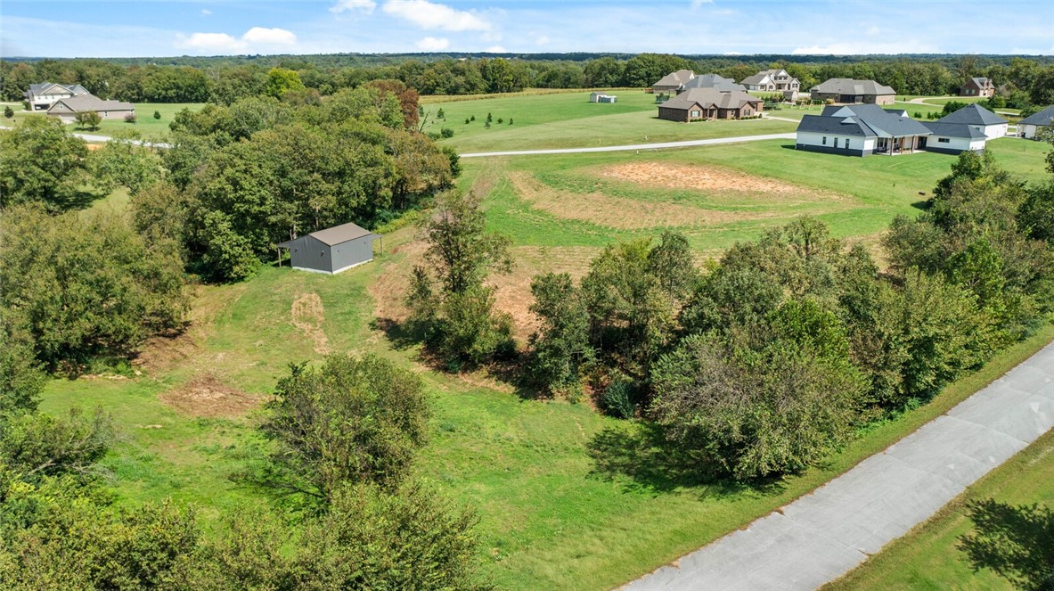 main property photo 11