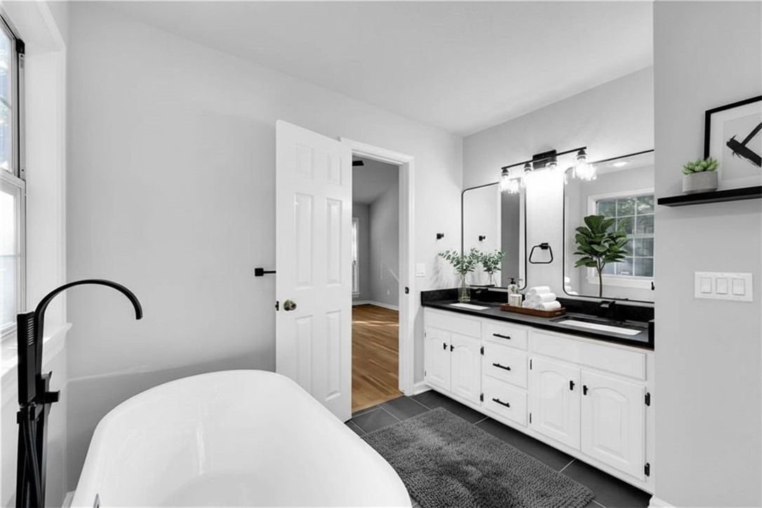 property viewer photo 13