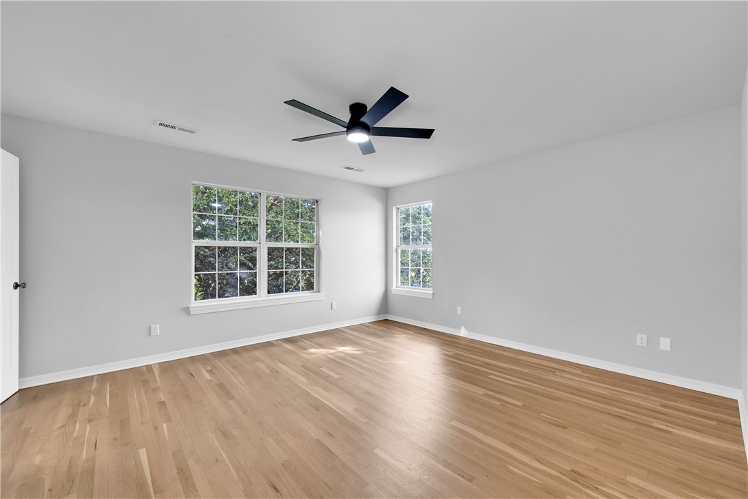 property viewer photo 41