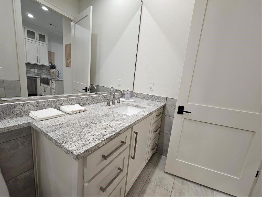 property viewer photo 16