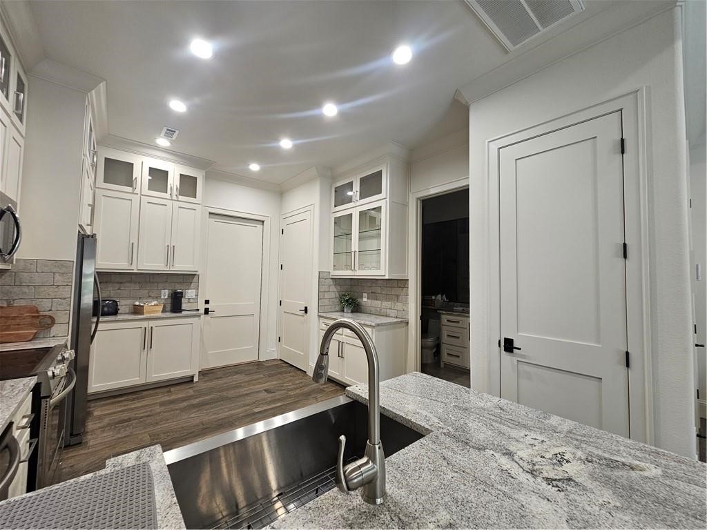 property viewer photo 9