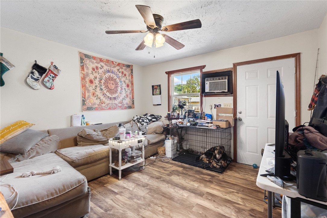 property viewer photo 1
