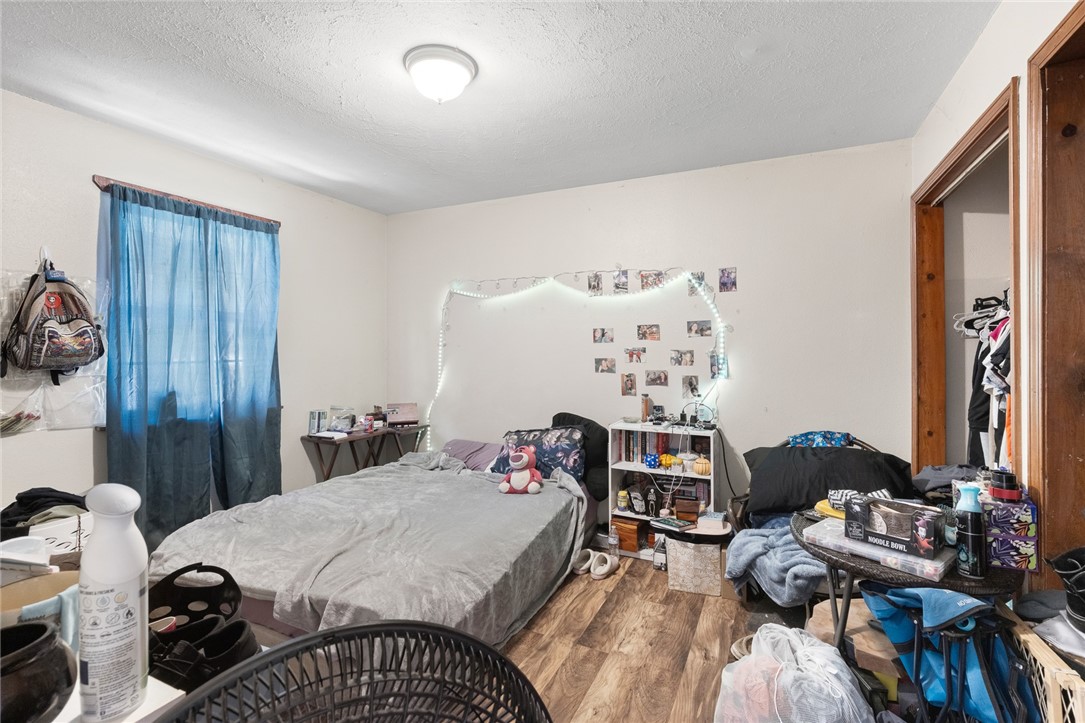 property viewer photo 5