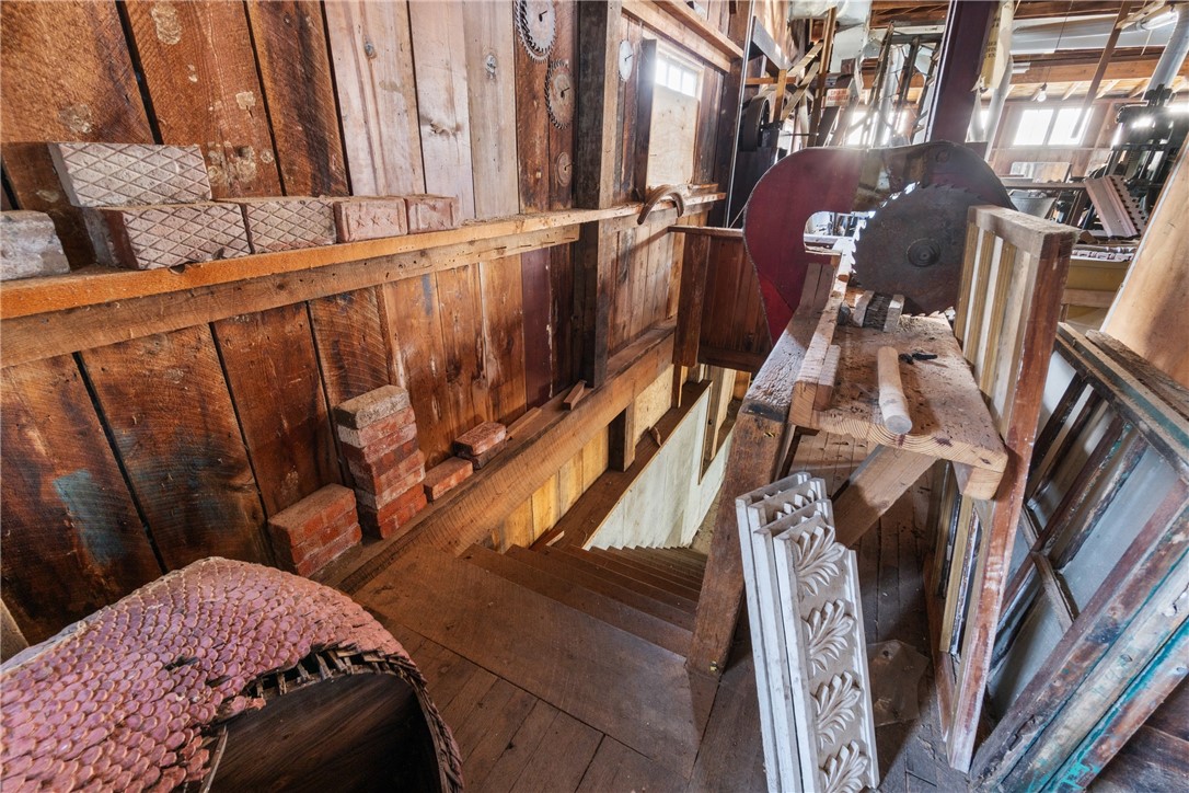 main property photo 23