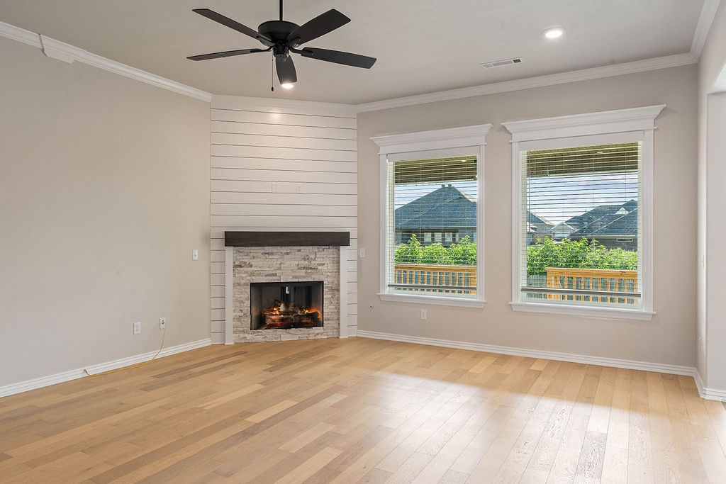 property viewer photo 6