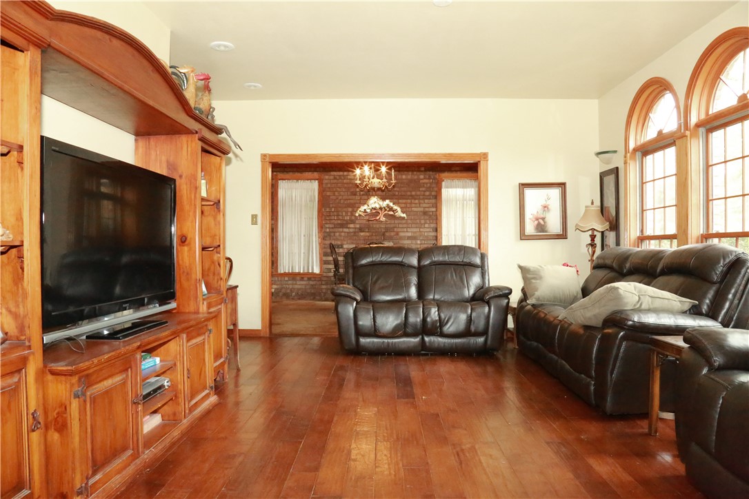 main property photo 6