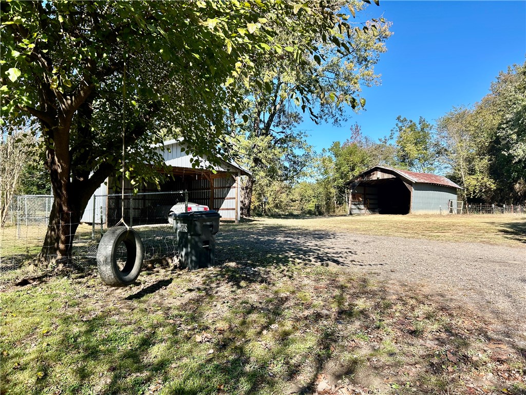 main property photo 31