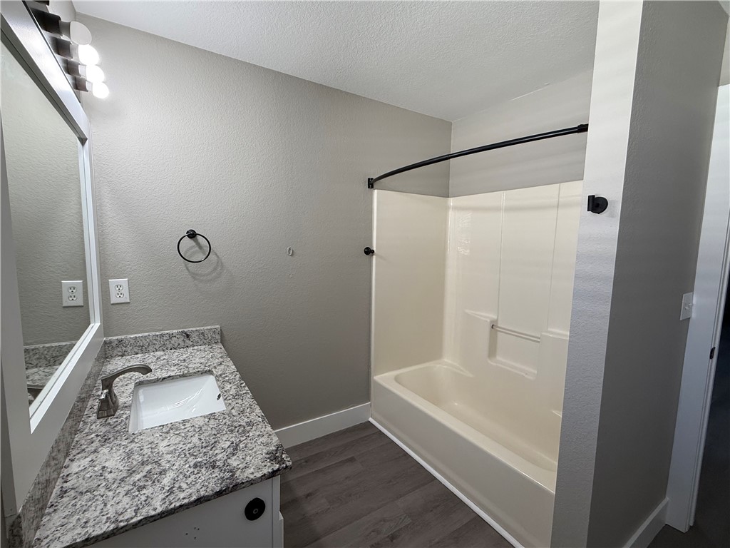 property viewer photo 18