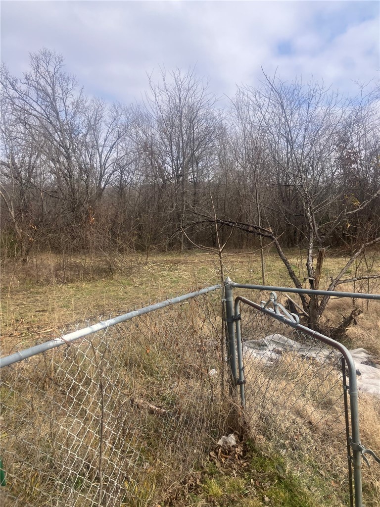 main property photo 11