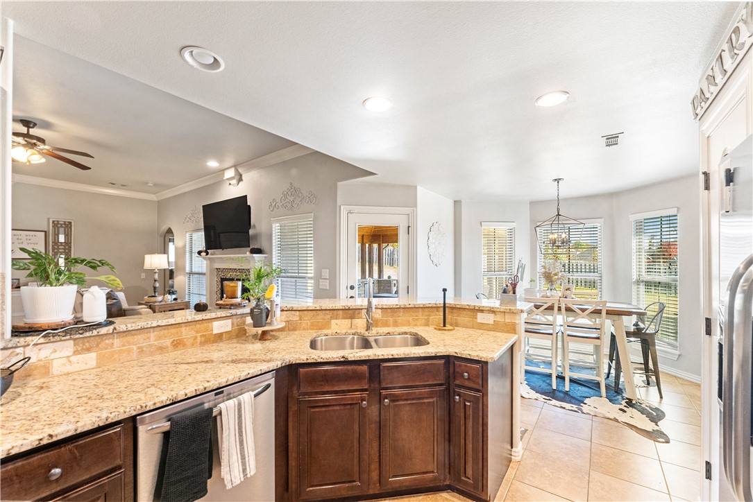 property viewer photo 13