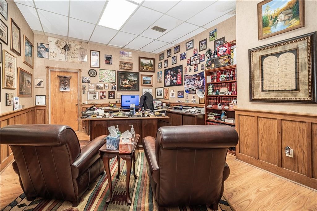 main property photo 16