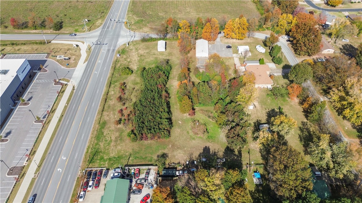 main property photo 9