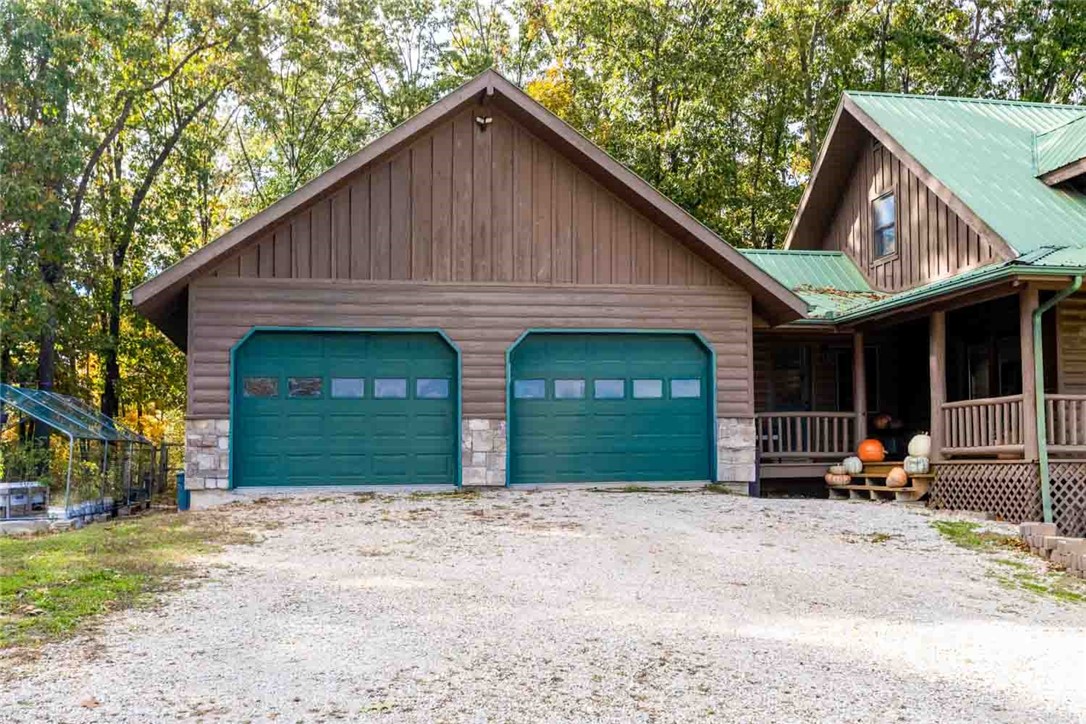 main property photo 36