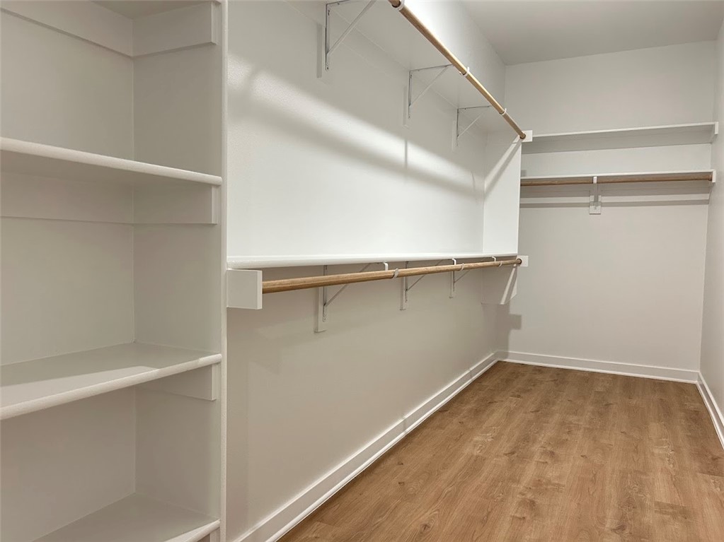 property viewer photo 9
