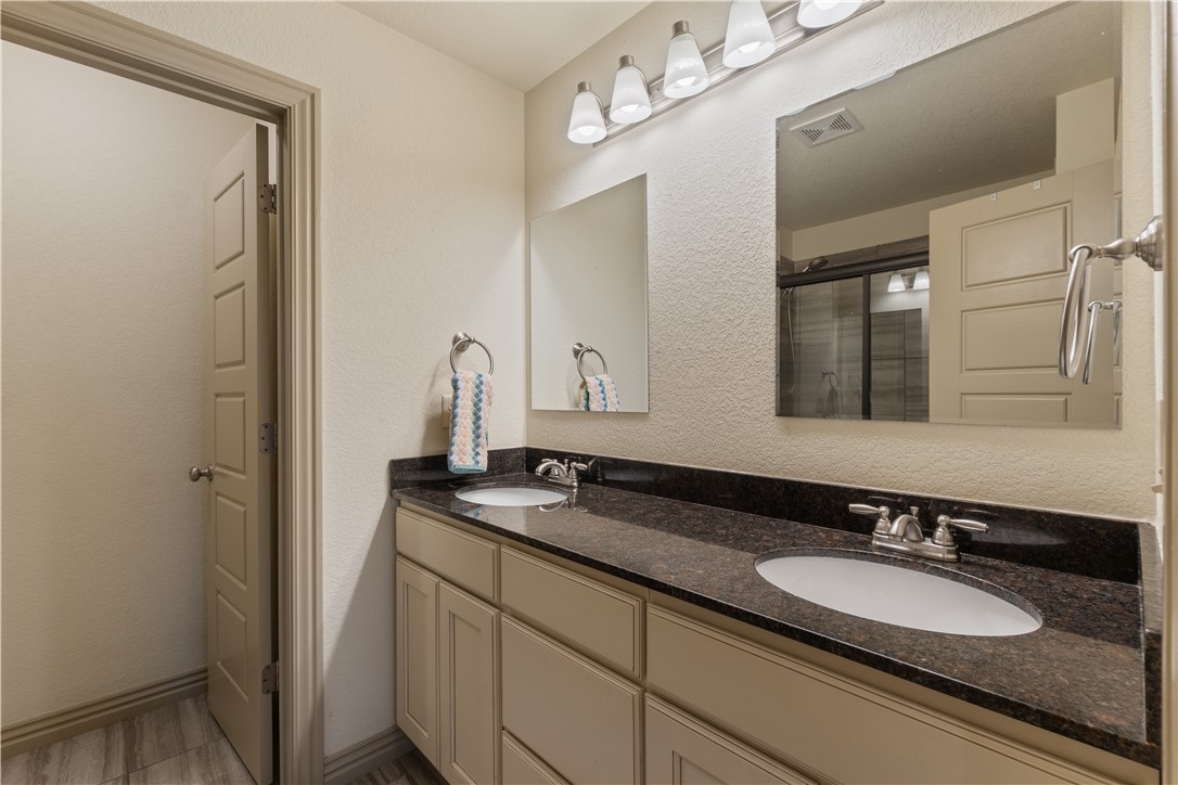 property viewer photo 16