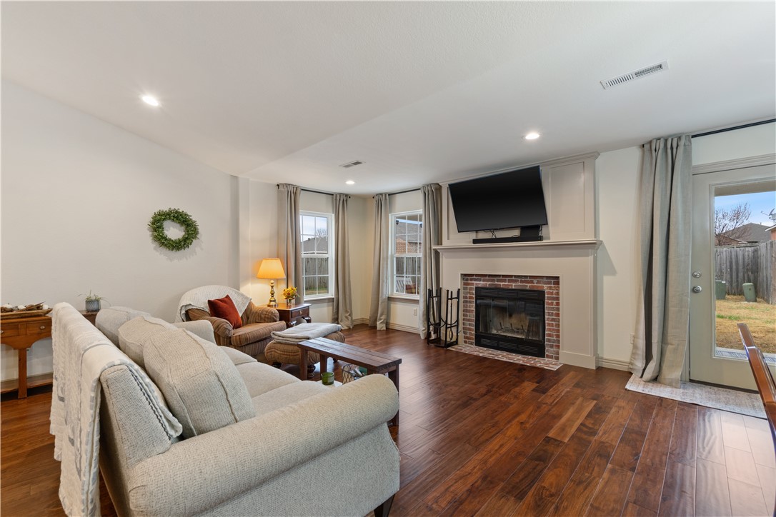 property viewer photo 4
