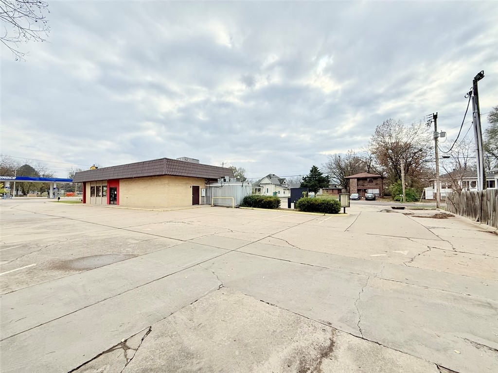 main property photo 11