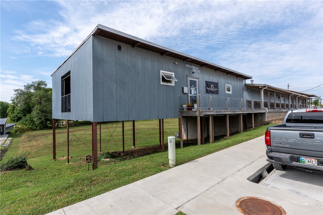 main property photo 20