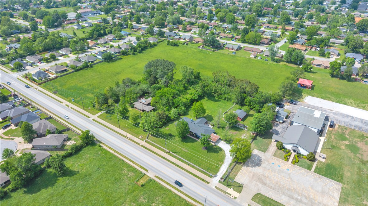 main property photo 24