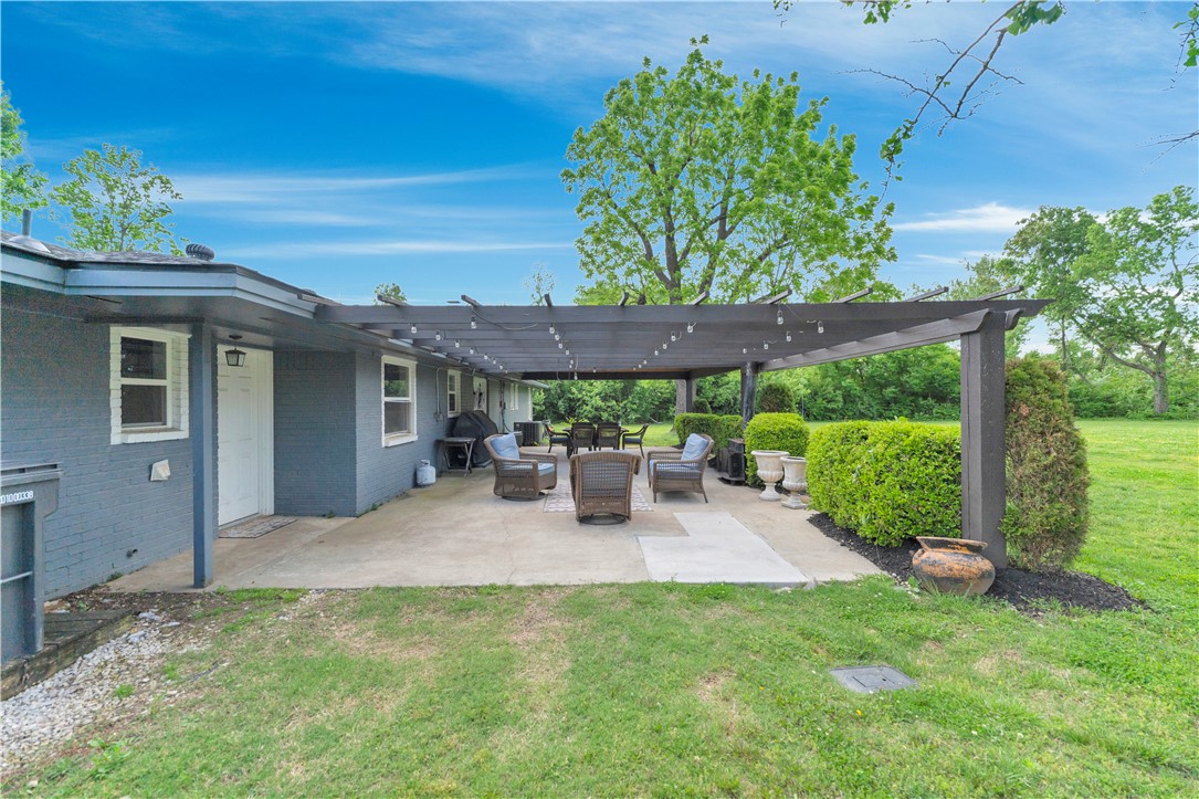 main property photo 28