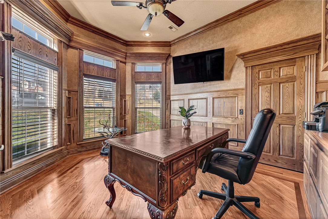 main property photo 7