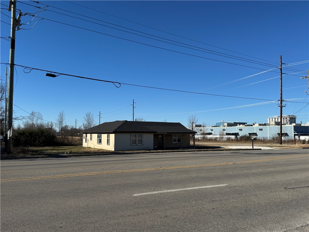 main property photo 7