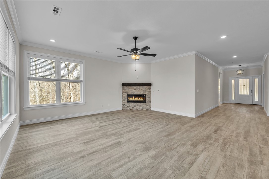 property viewer photo 8
