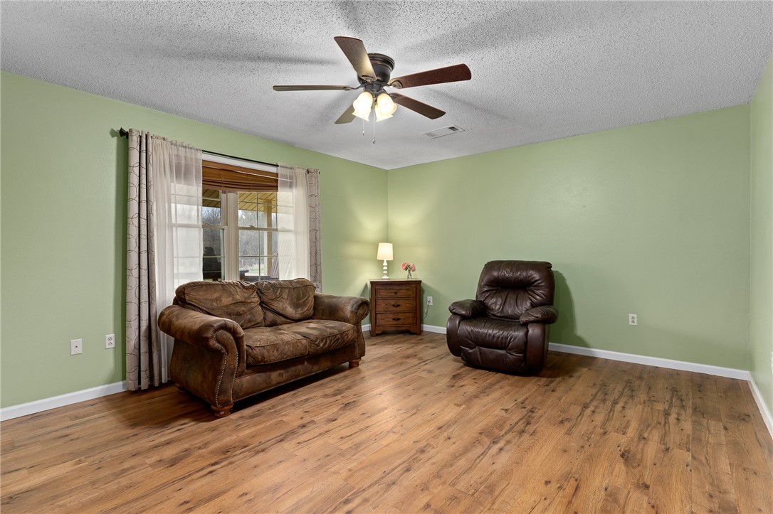 property viewer photo 32