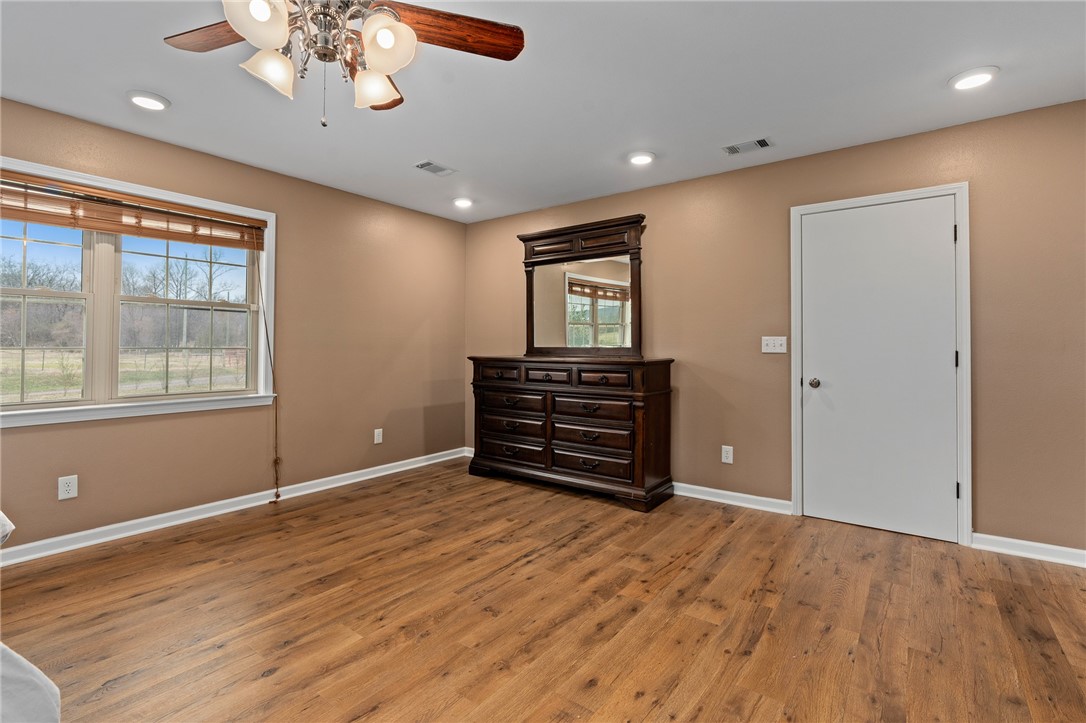 property viewer photo 36