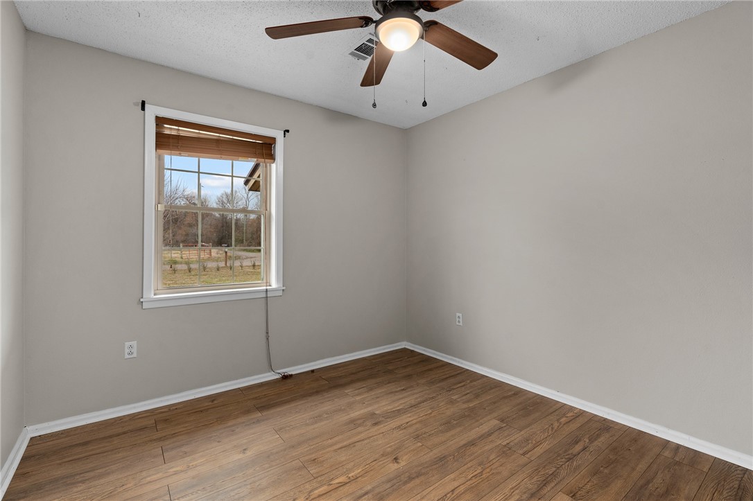 property viewer photo 42