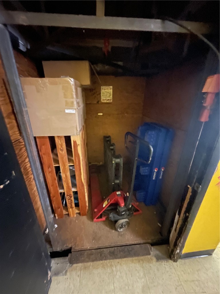 main property photo 23