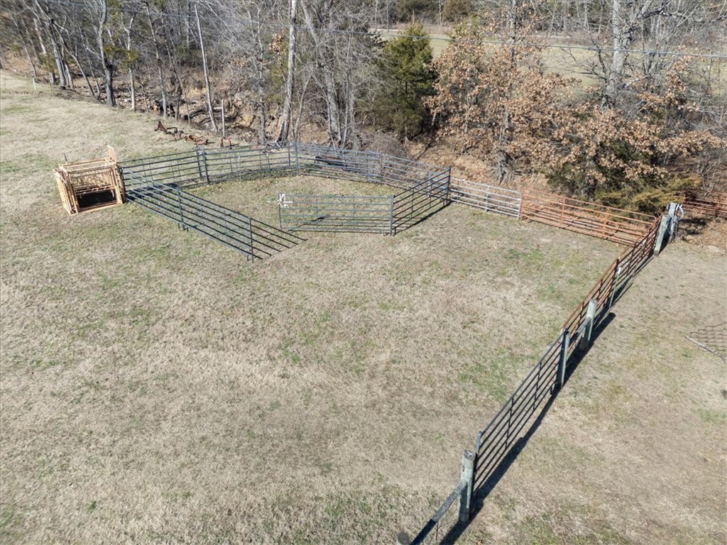 main property photo 30