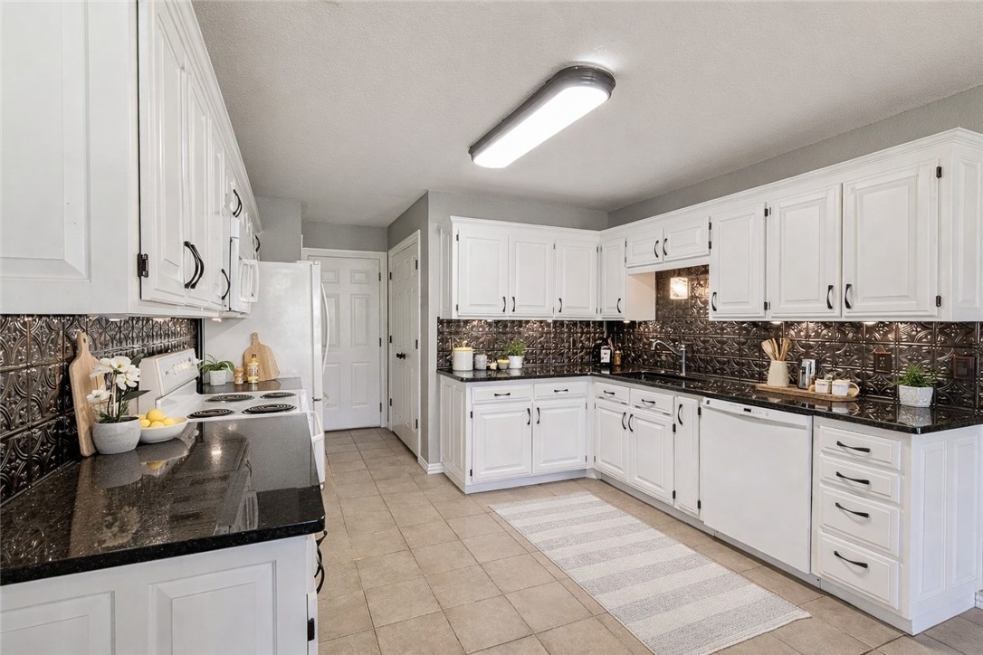 property viewer photo 6