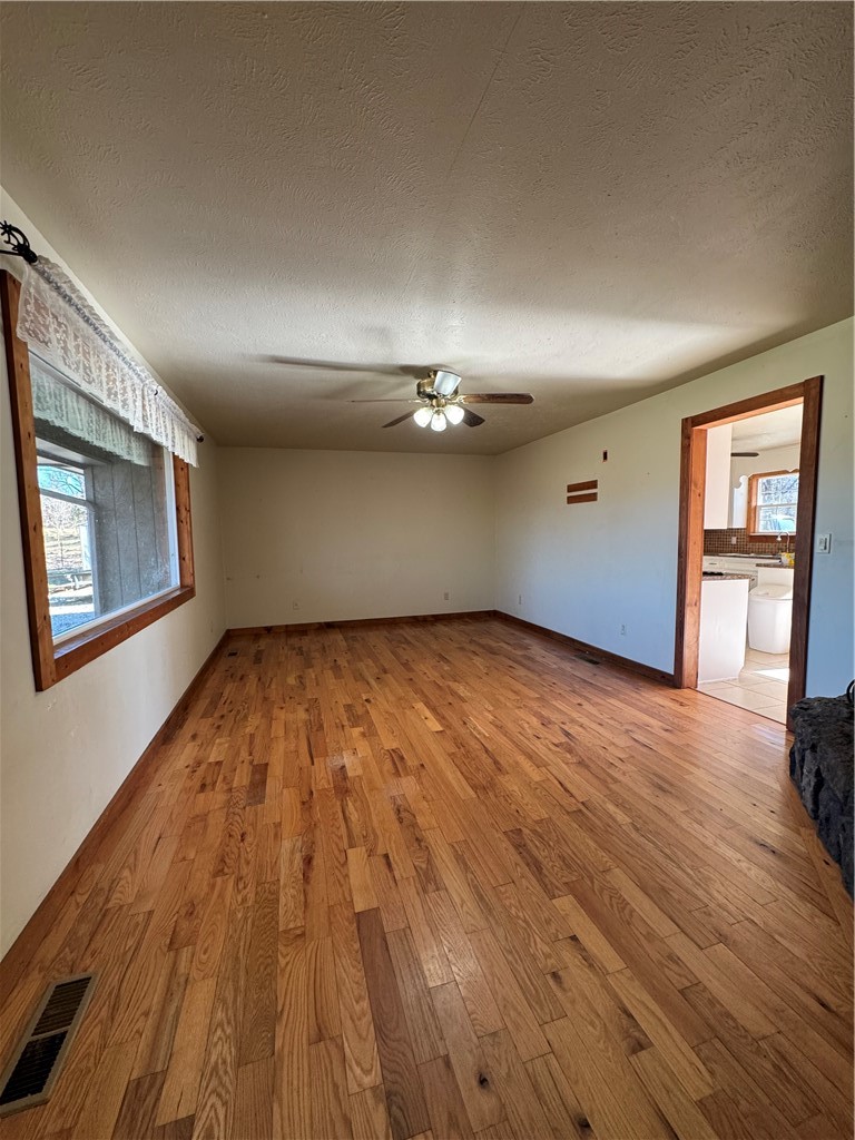 property viewer photo 15