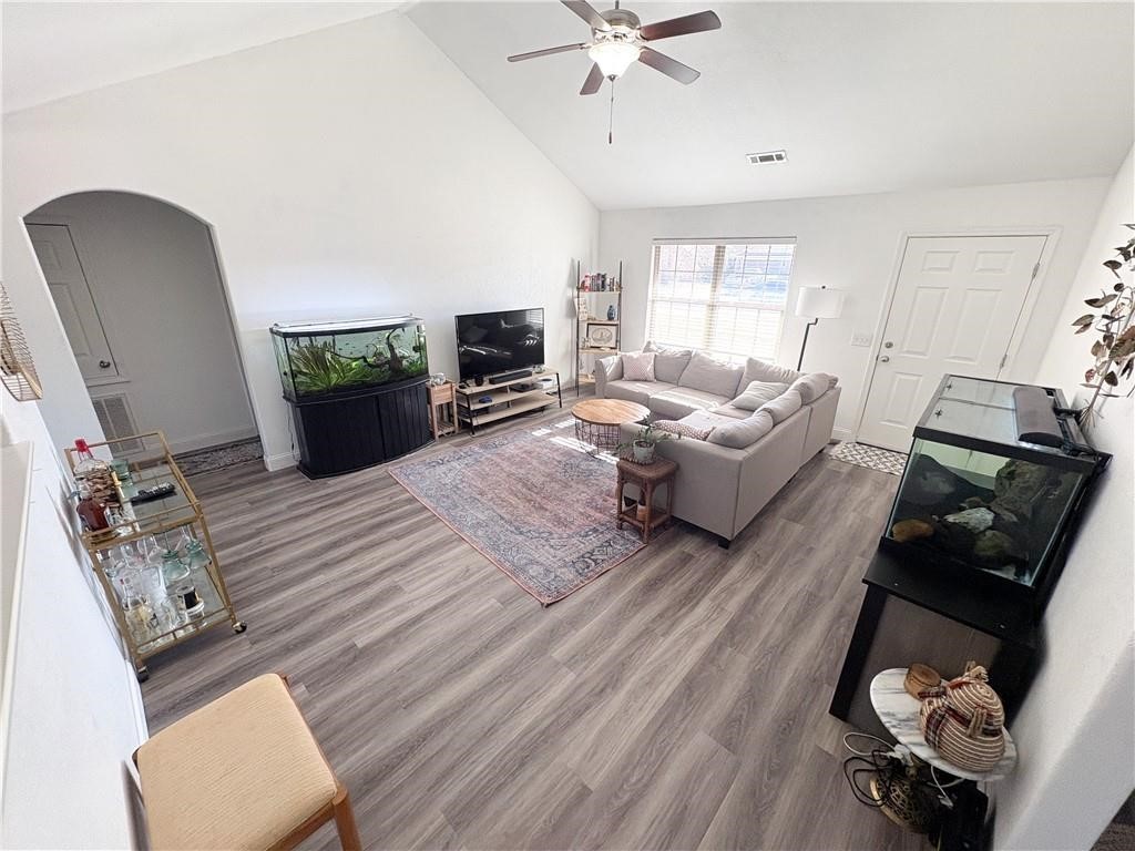 property viewer photo 3