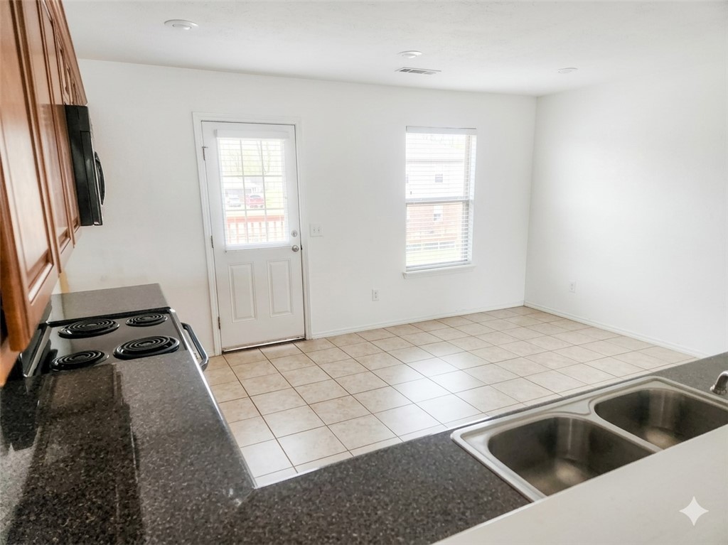property viewer photo 6