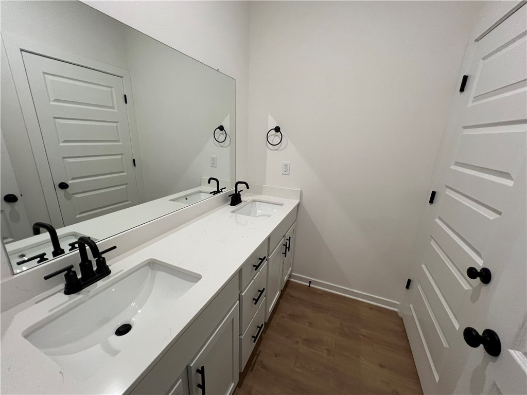 property viewer photo 16