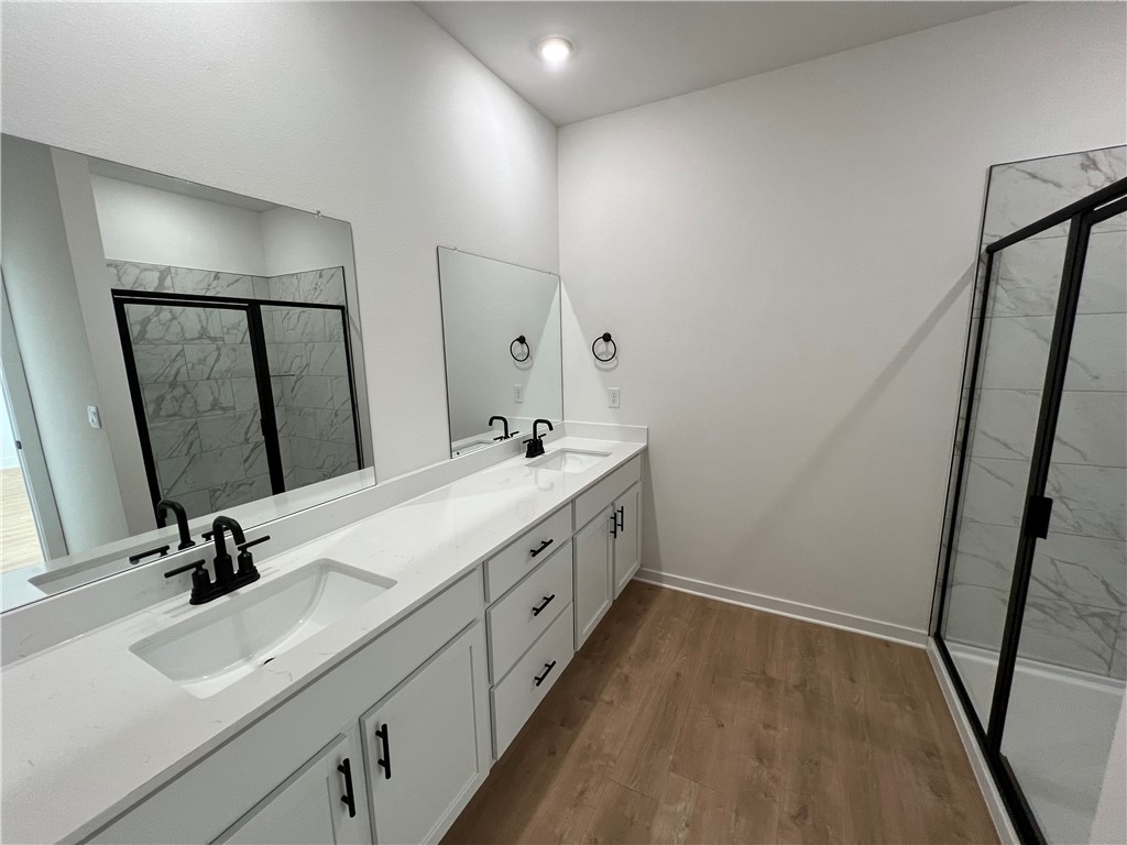 property viewer photo 9
