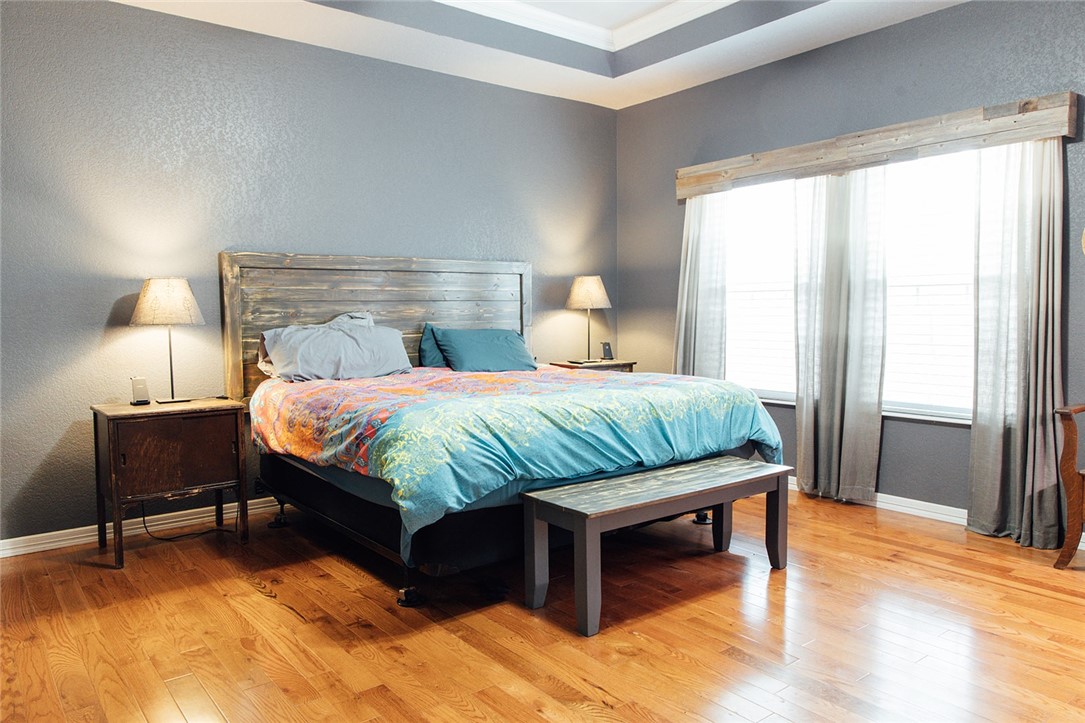 main property photo 9