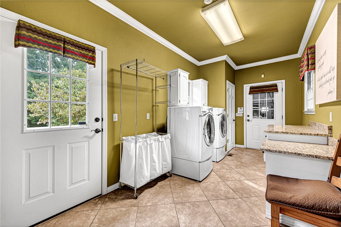 main property photo 18