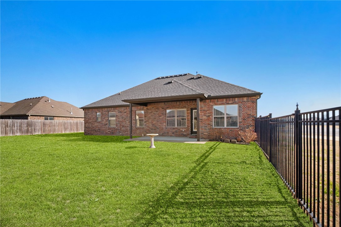 main property photo 25