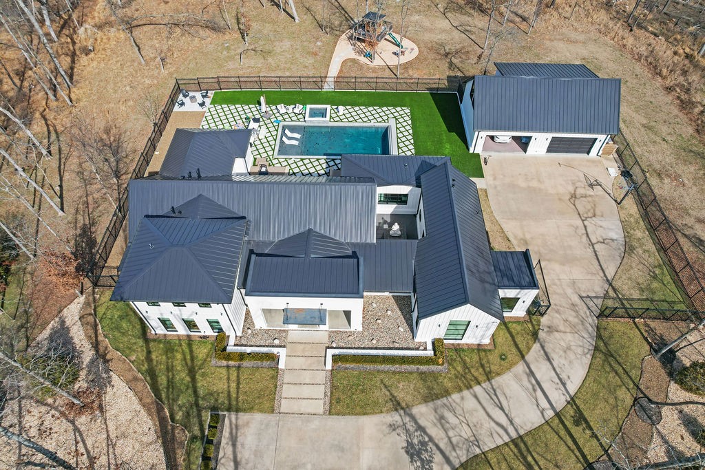 main property photo 58