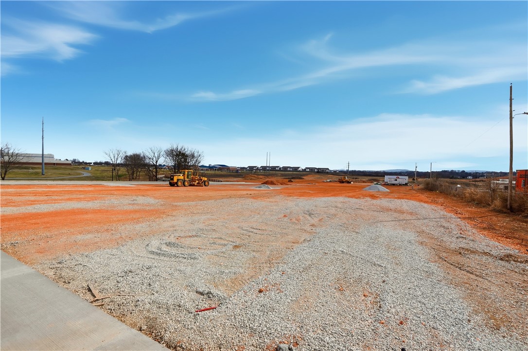 main property photo 9