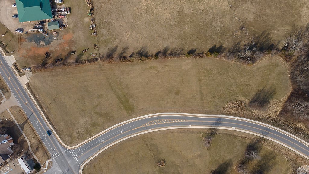main property photo 24