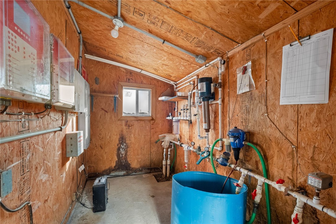 main property photo 40