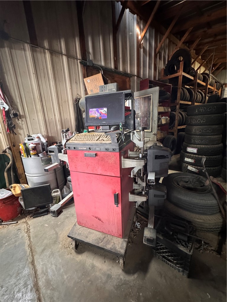 main property photo 31