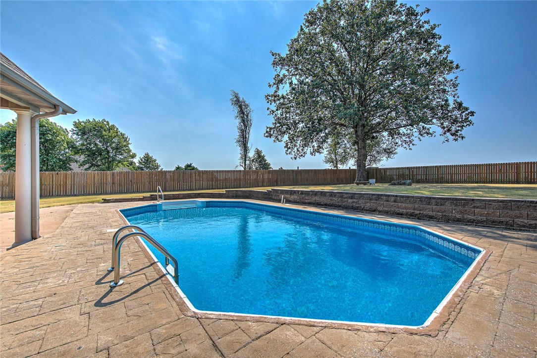 main property photo 10