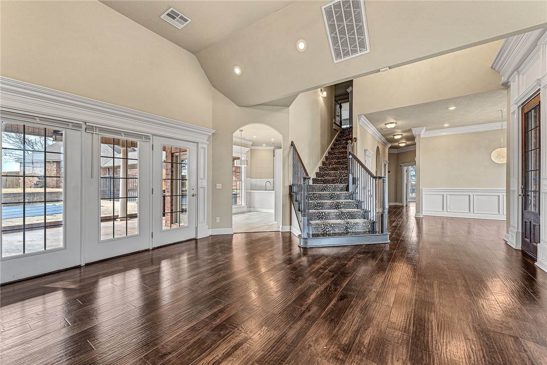 main property photo 18